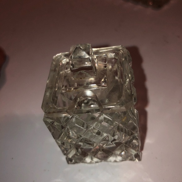 Vintage Glass Salt and Pepper Shaker three piece set on tray- anchor hocking - Picture 8 of 16